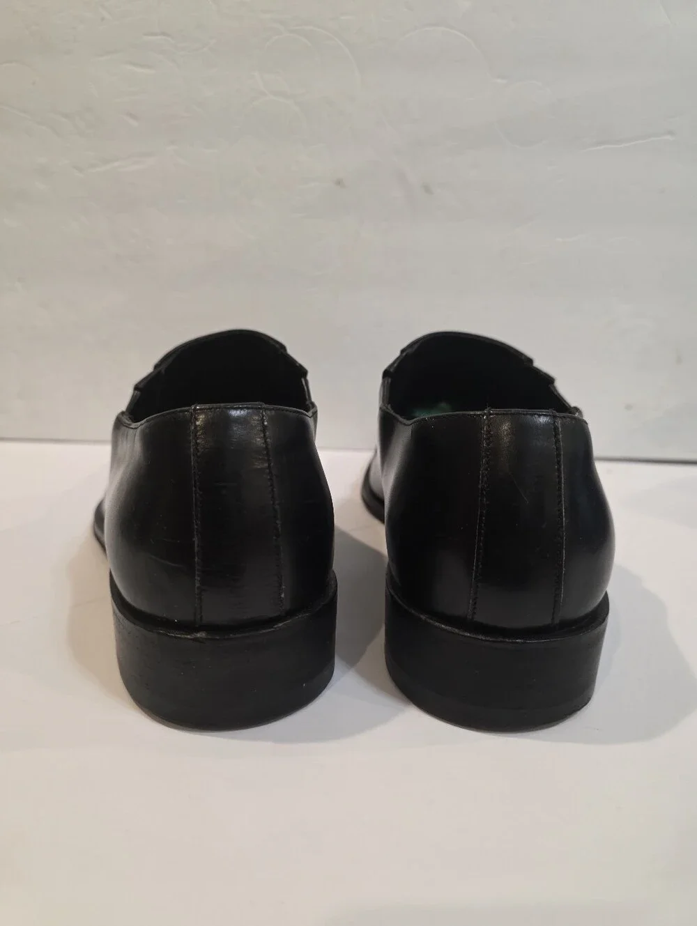 Gucci Men's Black Leather Slip-On Dress Shoes Loafers Size 43 E  US 9.5 Tom Ford